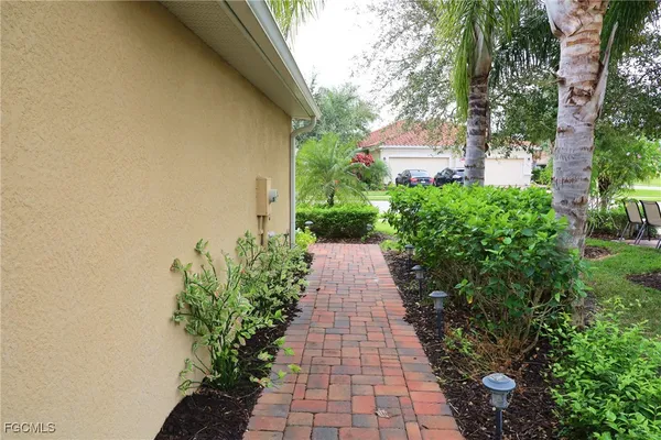 $2,500 | 1980 Wellington Street, Naples, FL 34120