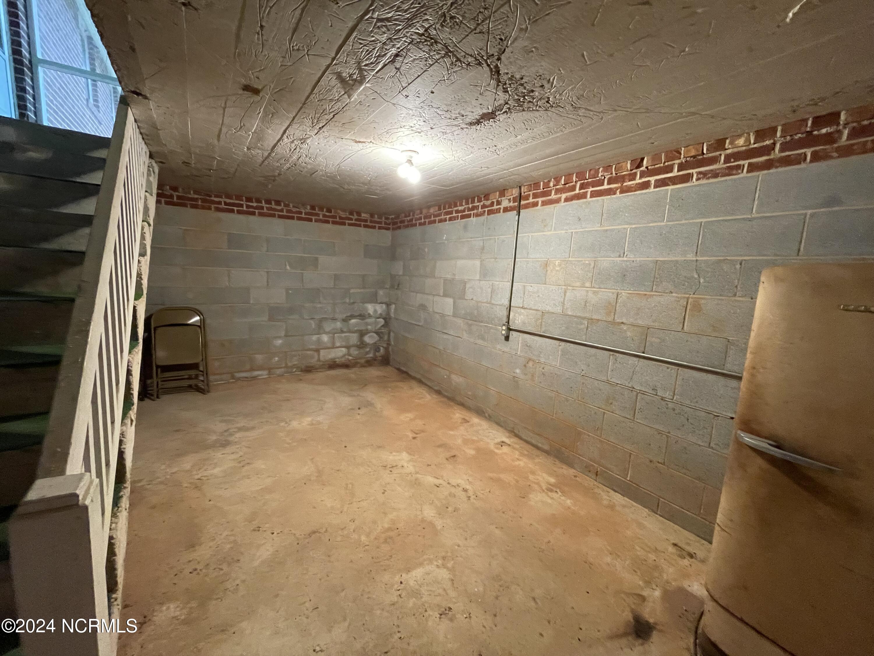 2592 Old Glendon Road Carthage, NC 28327 - Photo 17 of 23 Utility Room