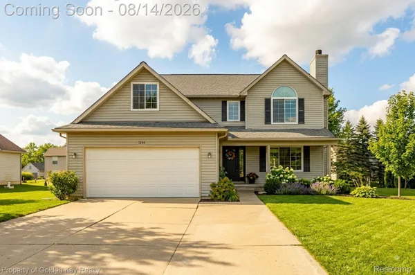 $359,900 | 1266 Theresa Drive, Fenton, MI 48430