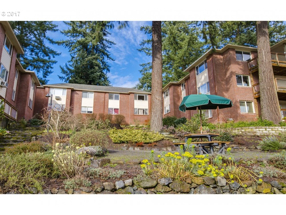 234 Ridgeway Road, Unit 16D Lake Oswego, OR 97034 - Photo 14 of 20 Gallery Image 14