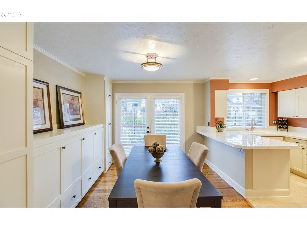 234 Ridgeway Road, Unit 16D Lake Oswego, OR 97034 - Photo 20 of 20 Gallery Image 20