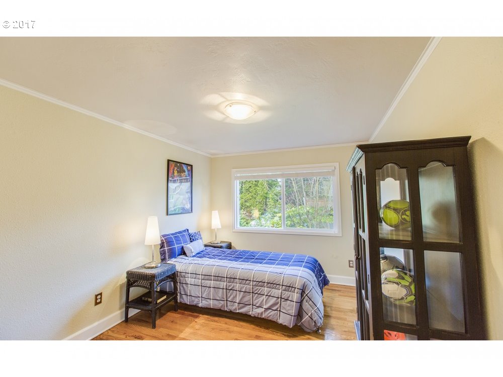 234 Ridgeway Road, Unit 16D Lake Oswego, OR 97034 - Photo 9 of 20 Gallery Image 9