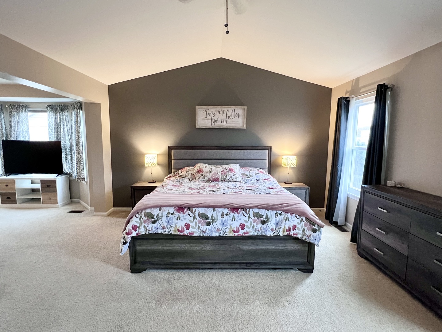 407 Post Oak Circle West Chicago, IL 60185 - Photo 10 of 23 a spacious bedroom with a bed and a flat screen tv