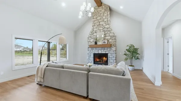 $649,900 | 17411 Letterbrick Run, Leo, IN 46765