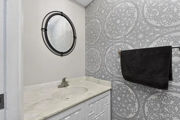 $770,000 | 11904 Mattox Court, St. Louis, MO 63131