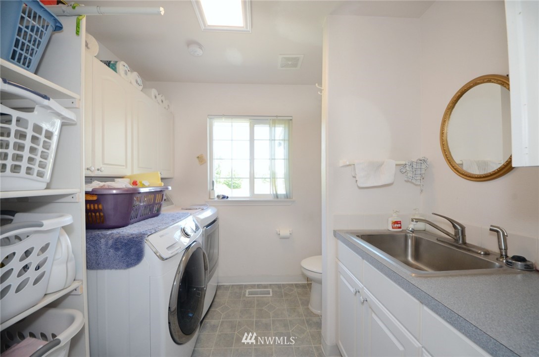 9611 185th Avenue Southwest Rochester, WA 98579 - Photo 15 of 39