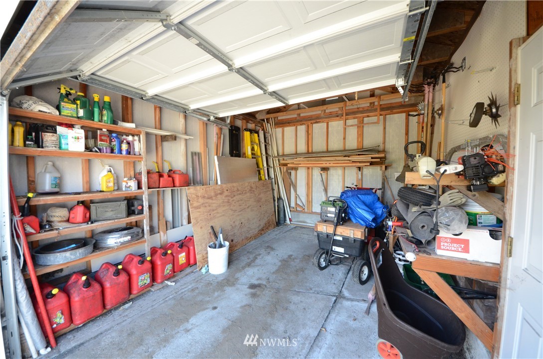 9611 185th Avenue Southwest Rochester, WA 98579 - Photo 18 of 39