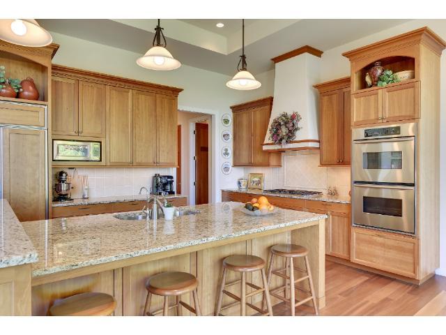 320 Ferndale Road South Wayzata, MN 55391 - Photo 10 of 18 Gallery Image 10
