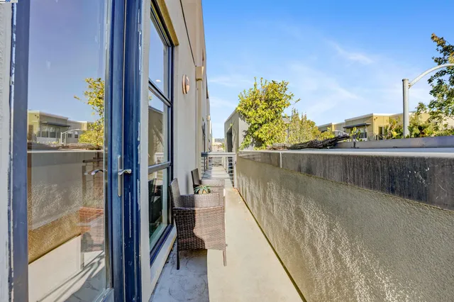 $779,000 | 1220 66th Street, Emeryville, CA 94608