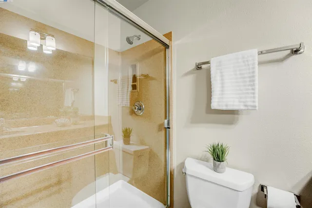 $779,000 | 1220 66th Street, Emeryville, CA 94608