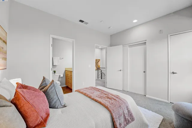 $779,000 | 1220 66th Street, Emeryville, CA 94608