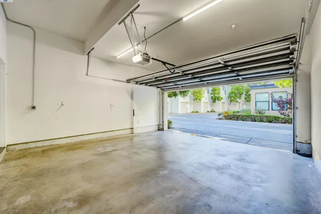 $779,000 | 1220 66th Street, Emeryville, CA 94608