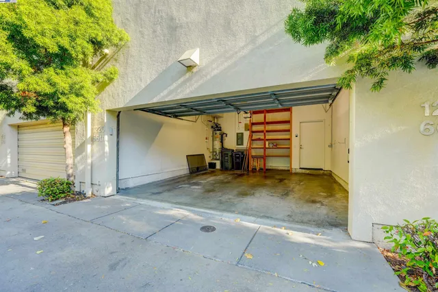 $779,000 | 1220 66th Street, Emeryville, CA 94608