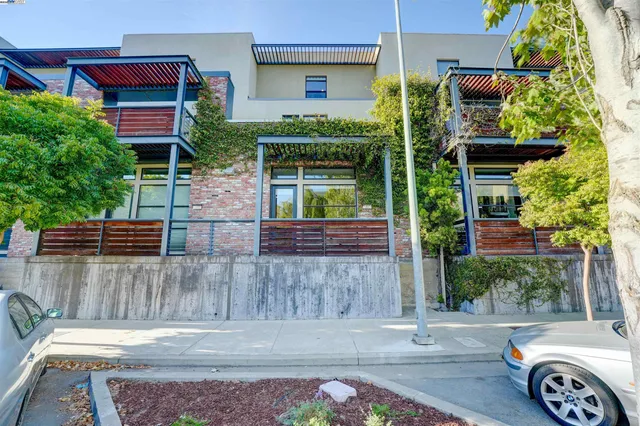 $779,000 | 1220 66th Street, Emeryville, CA 94608
