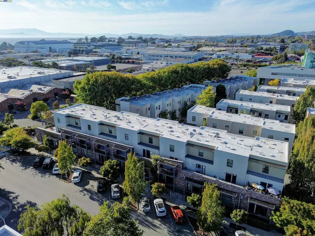 $779,000 | 1220 66th Street, Emeryville, CA 94608