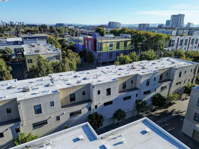 $779,000 | 1220 66th Street, Emeryville, CA 94608