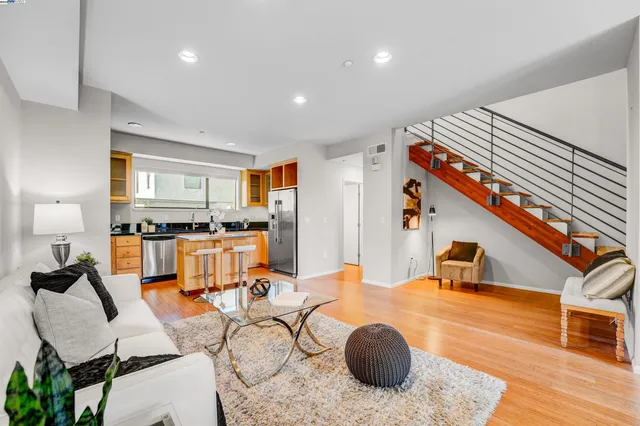 $779,000 | 1220 66th Street, Emeryville, CA 94608