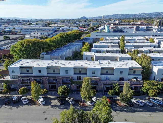 $779,000 | 1220 66th Street, Emeryville, CA 94608