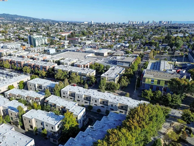 $779,000 | 1220 66th Street, Emeryville, CA 94608