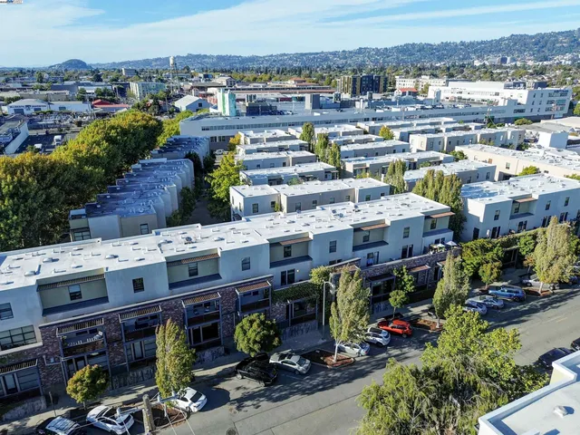 $779,000 | 1220 66th Street, Emeryville, CA 94608