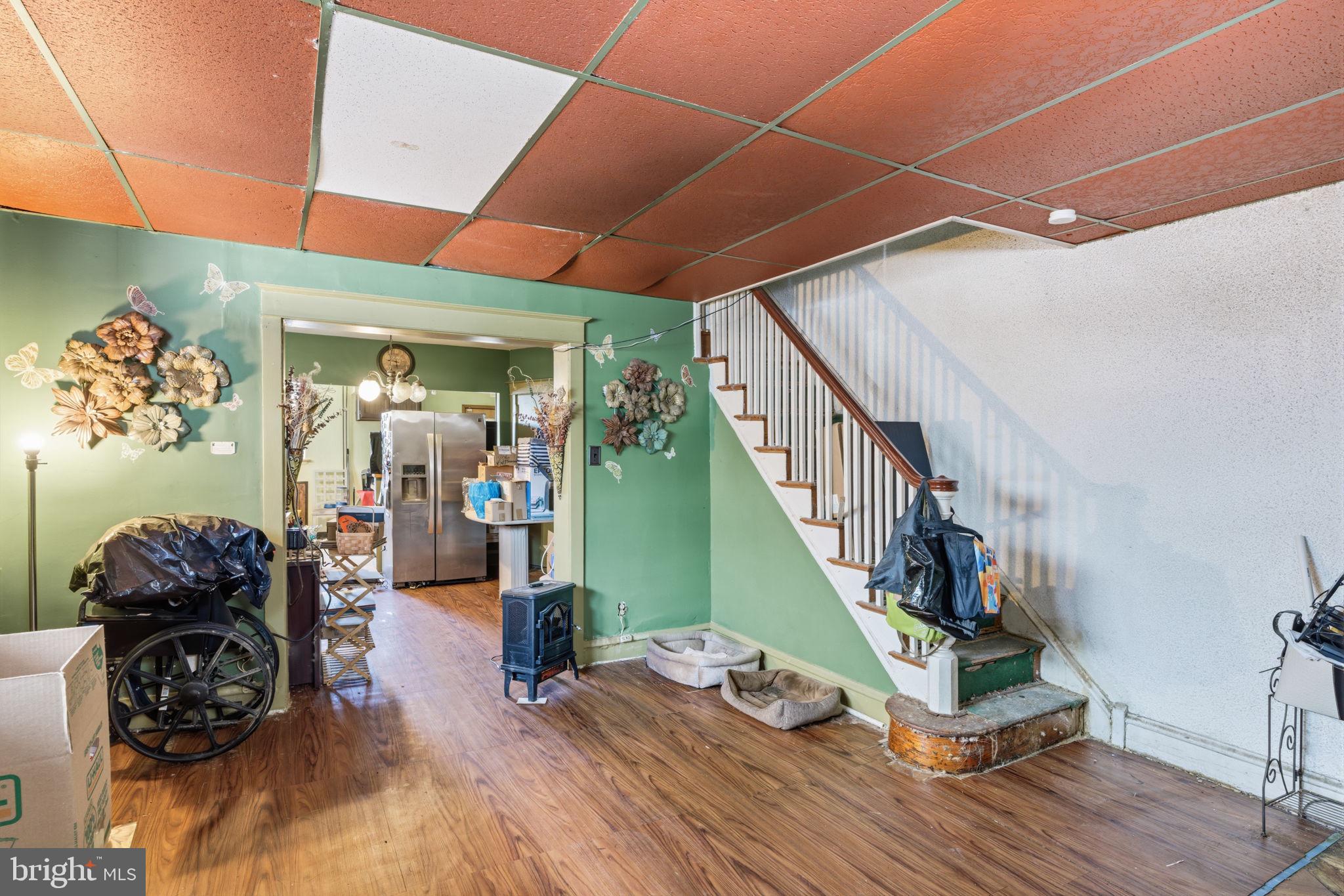 734 Bullock Avenue Lansdowne, PA 19050 - Photo 4 of 23 Living Room