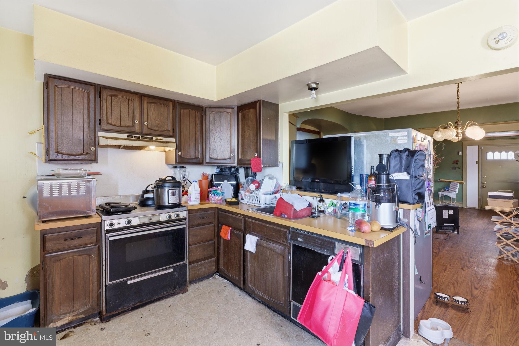 734 Bullock Avenue Lansdowne, PA 19050 - Photo 7 of 23 Kitchen
