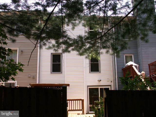 7309 Stream Way Springfield, VA 22152 - Photo 3 of 6 Exterior (Rear)