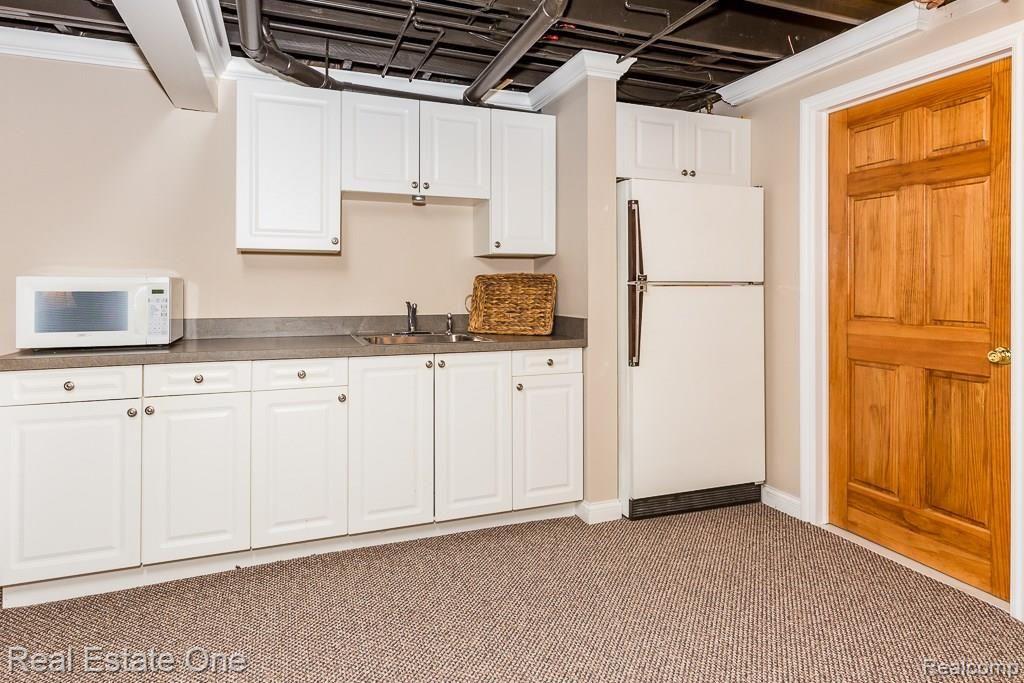 1053 Bloomview Circle Rochester, MI 48307 - Photo 24 of 30