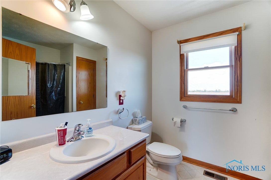 14086 Wayne Road Pemberville, OH 43450 - Photo 31 of 46 Gallery Image 31