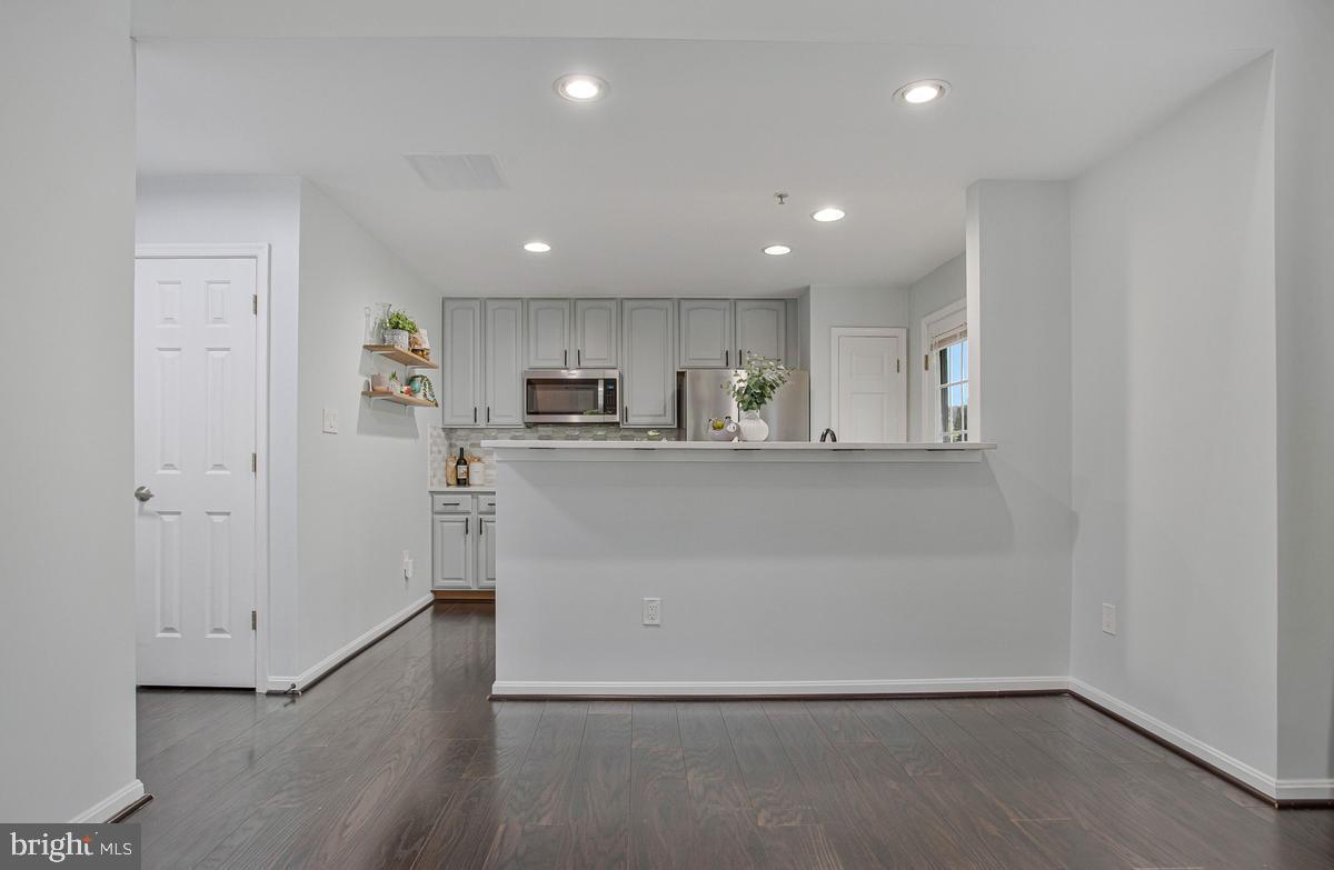 2529 Briar Ridge Lane, Unit 2529 Odenton, MD 21113 - Photo 5 of 40 Main Level Entrance