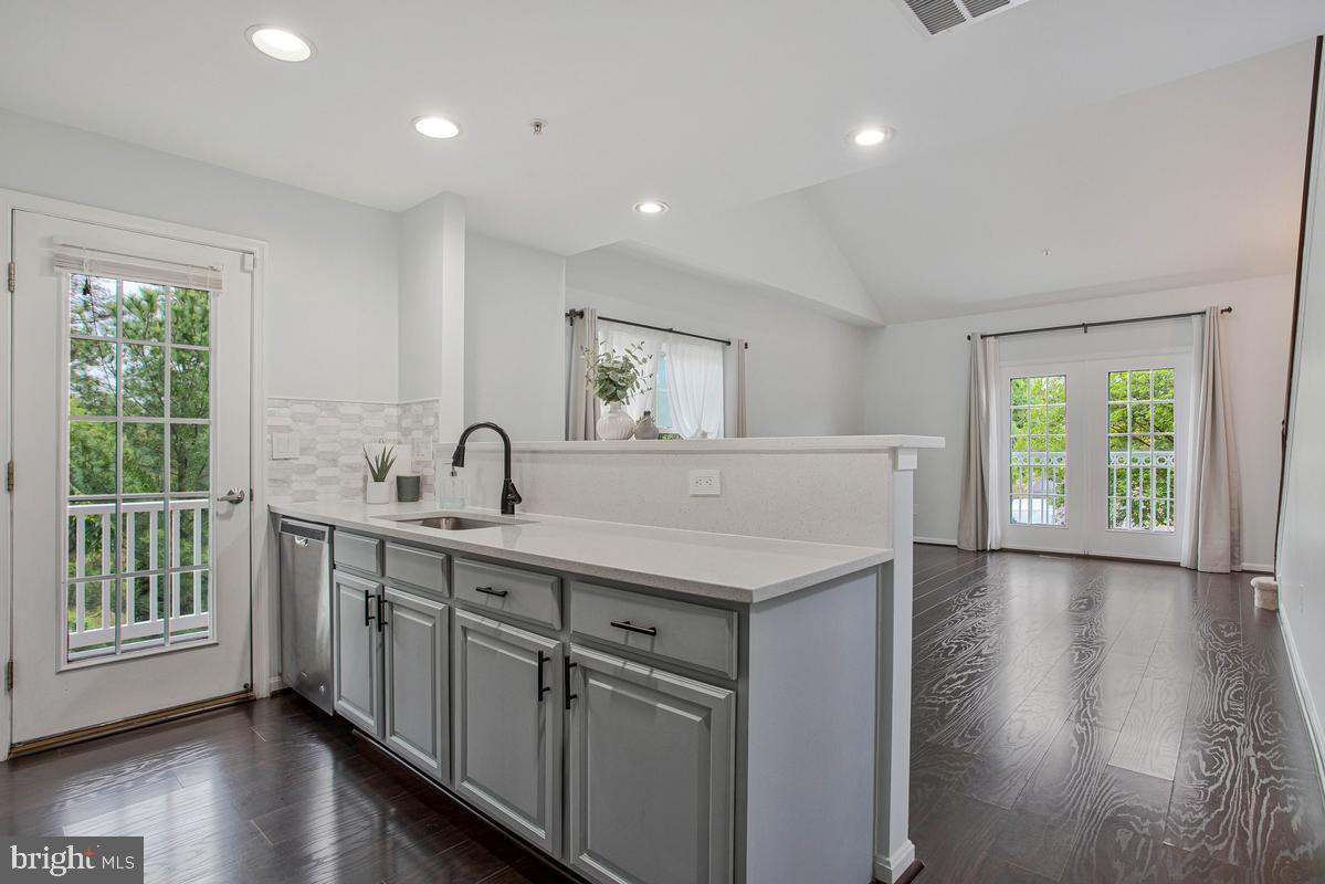2529 Briar Ridge Lane, Unit 2529 Odenton, MD 21113 - Photo 10 of 40 Quartz Countertops & Balcony