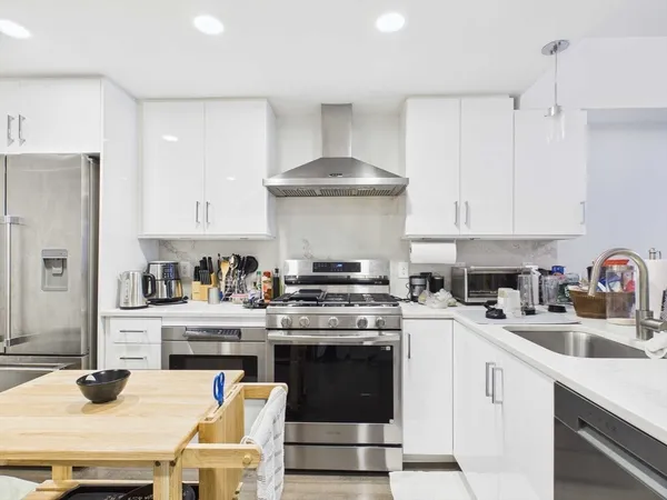 $3,350 | 262 Monsignor O'Brien Highway, Unit 207, Cambridge, MA 02141