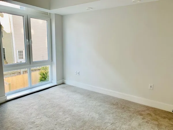 $3,350 | 262 Monsignor O'Brien Highway, Unit 207, Cambridge, MA 02141