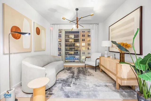 $2,000,000 | 250 East 25th Street, Unit 9A | Kips Bay