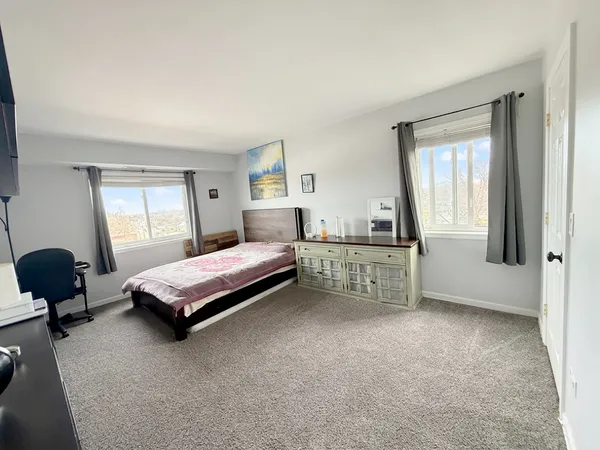 $289,999 | 5500 Lincoln Avenue, Unit 510E, Morton Grove, IL 60053