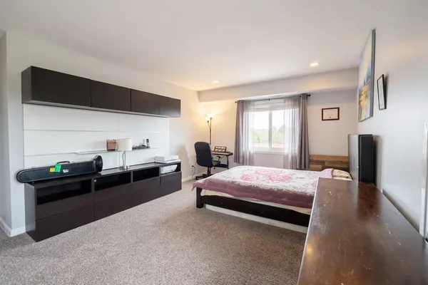 $289,999 | 5500 Lincoln Avenue, Unit 510E, Morton Grove, IL 60053
