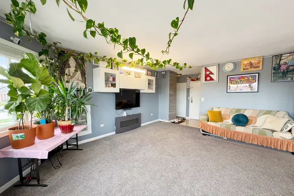 $289,999 | 5500 Lincoln Avenue, Unit 510E, Morton Grove, IL 60053