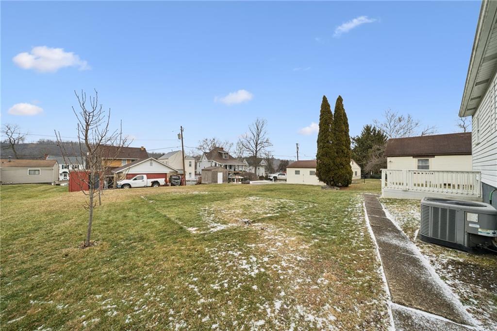 253 Stewart Street Elizabeth, PA 15037 - Photo 21 of 23 a view of a yard with an house