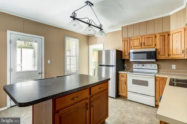 $1,900 | 21 West Gramby Street, Manheim, PA 17545