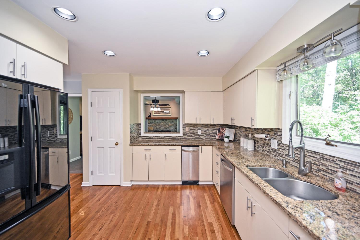 4170 Cornell Road Cincinnati, OH 45241 - Photo 19 of 64