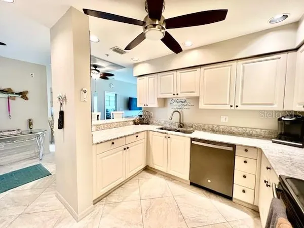 $1,850 | 2060 Matecumbe Key Road, Unit 2102, Punta Gorda, FL 33955