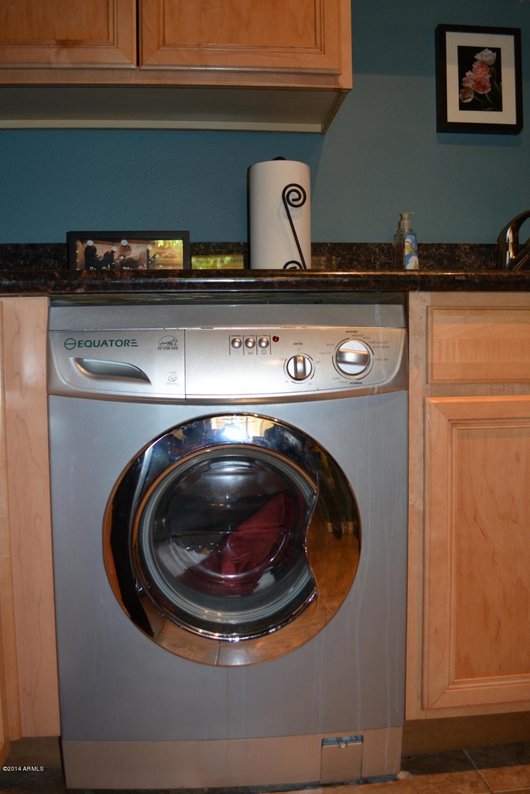 5401 East Thomas Road, Unit 1032 Phoenix, AZ 85018 - Photo 12 of 34 a close view of washer and dryer
