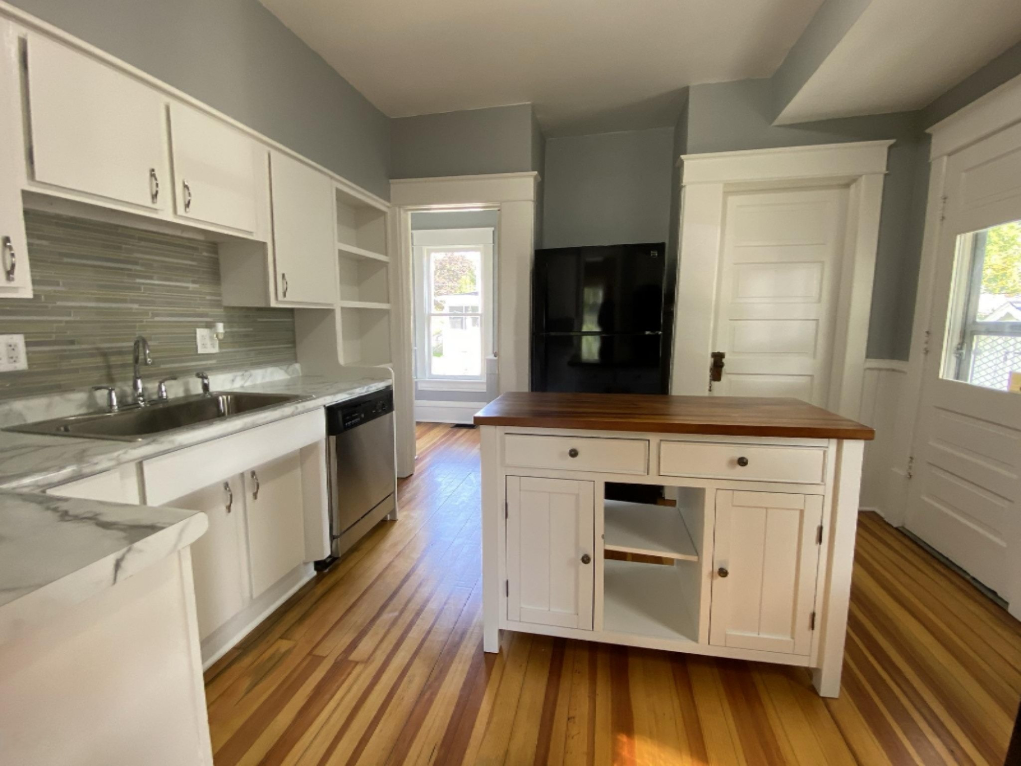 623 West Street Three Rivers, MI 49093 - Photo 4 of 18 IMG_1419