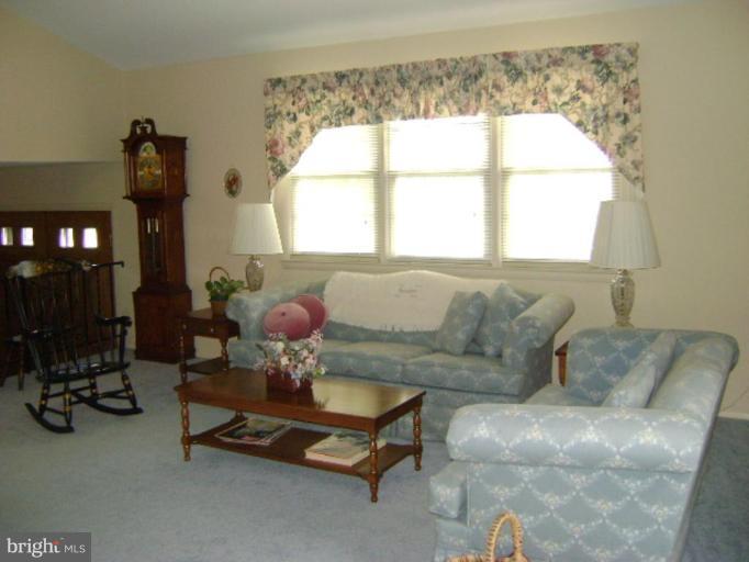 1011 Breezewick Road Towson, MD 21286 - Photo 8 of 18 Living Room #2