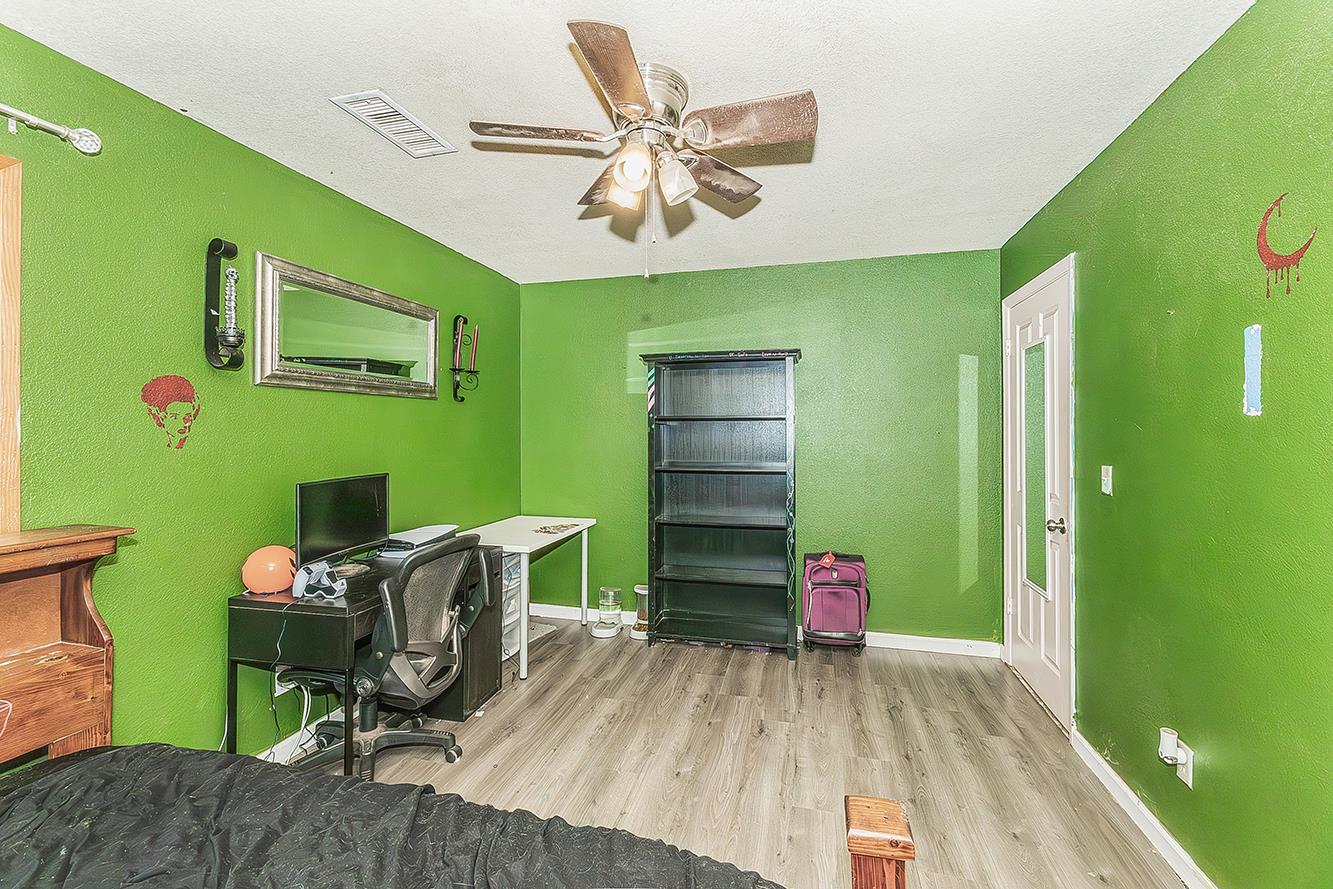 30240 Watts Valley Road Tollhouse, CA 93667 - Photo 28 of 65 a workspace with furniture and a window