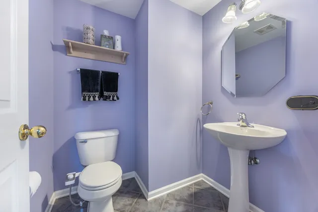 $3,400 | 2566 Rourke Drive, Aurora, IL 60503