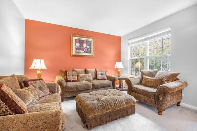 $3,400 | 2566 Rourke Drive, Aurora, IL 60503