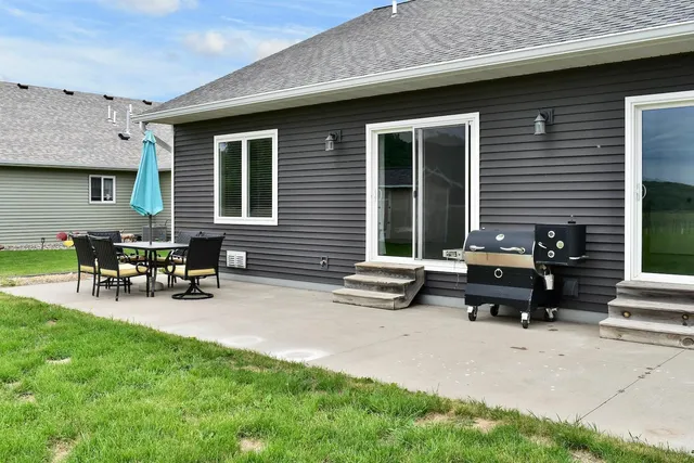 $550,000 | 1160 21st Street, Wabasha, MN 55981