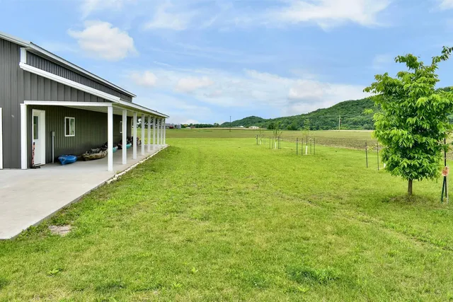 $550,000 | 1160 21st Street, Wabasha, MN 55981