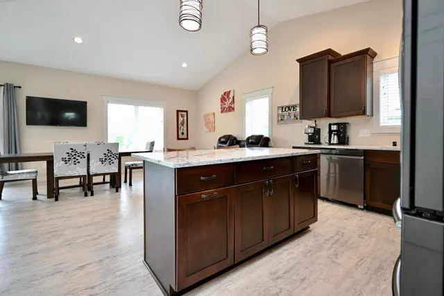 $550,000 | 1160 21st Street, Wabasha, MN 55981